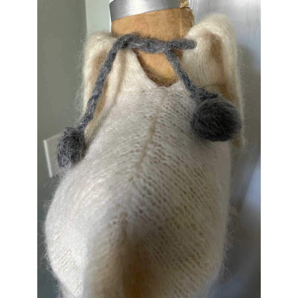 Vintage french Mohair Fuzzy Hand Knit Sweater off white bear rare unique strange - Picture 10 of 13